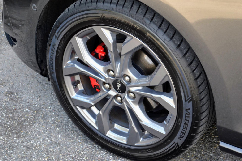 Ford Focus (R014HX) met abonnement