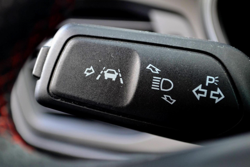 Ford Focus (R014HX) met abonnement