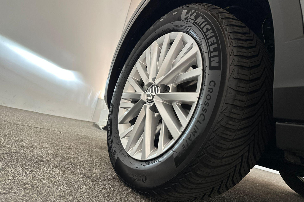 Volkswagen T-Roc (T114RD) met abonnement