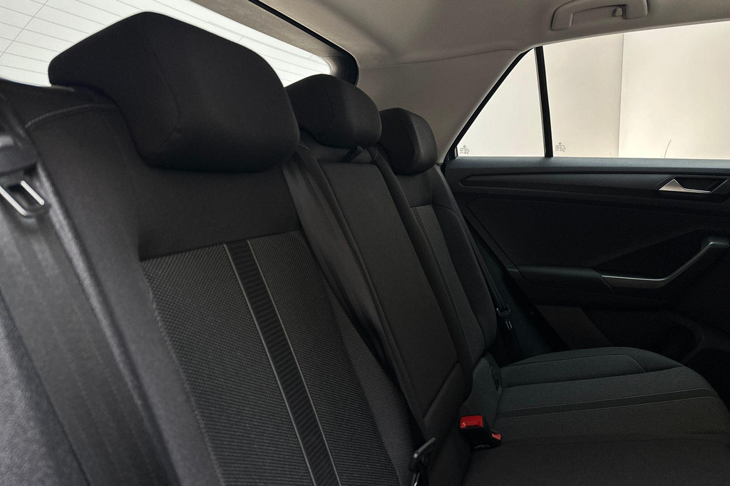 Volkswagen T-Roc (T114RD) met abonnement
