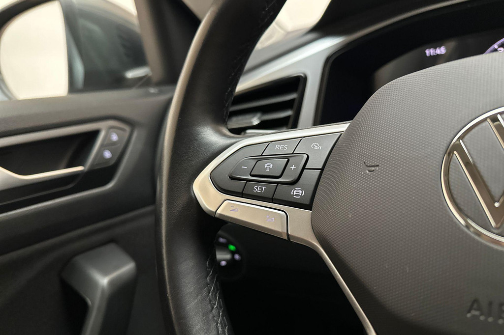 Volkswagen T-Roc (T114RD) met abonnement