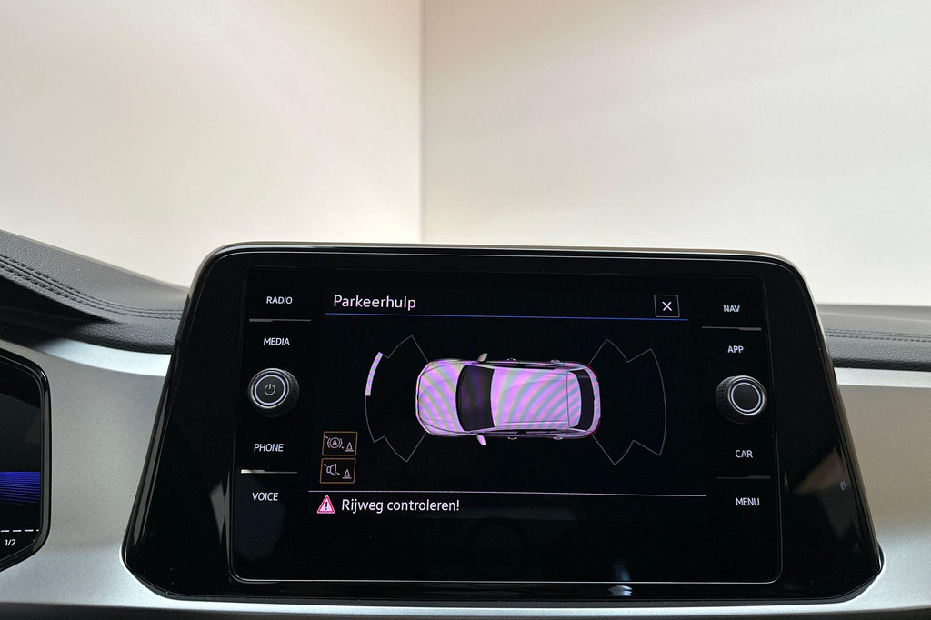 Volkswagen T-Roc (T114RD) met abonnement