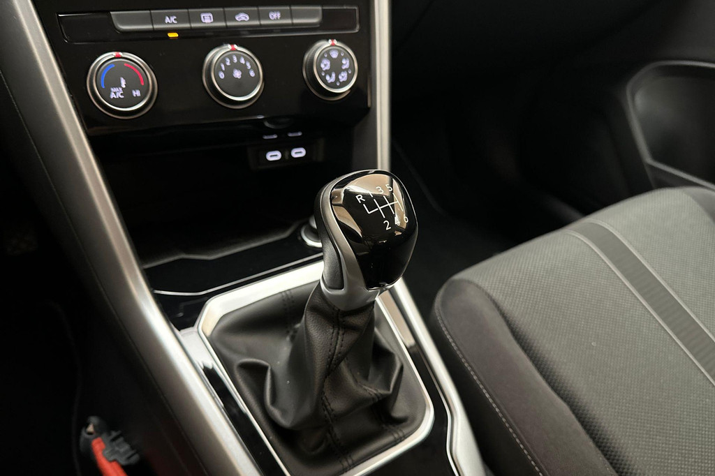 Volkswagen T-Roc (T114RD) met abonnement