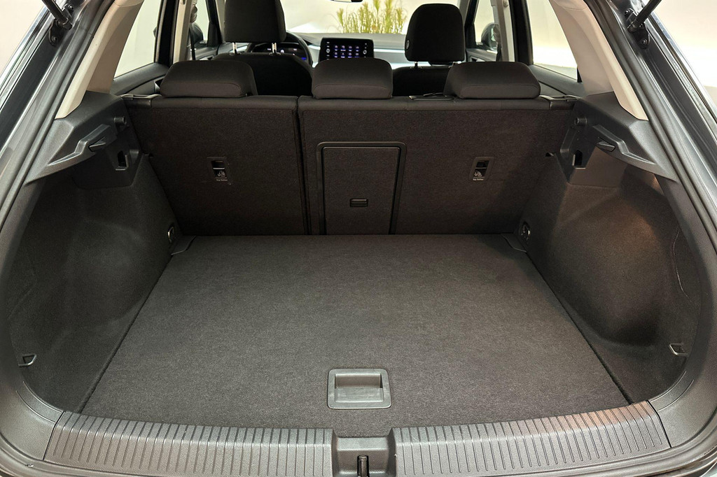 Volkswagen T-Roc (T114RD) met abonnement