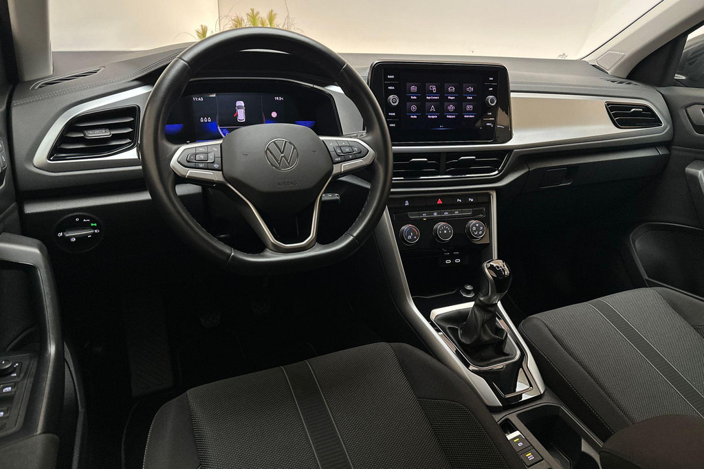 Volkswagen T-Roc (T114RD) met abonnement