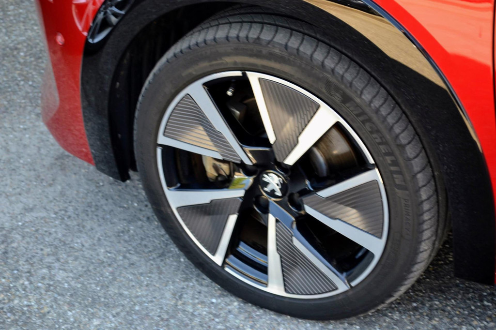 Peugeot e-208 (J651KJ) met abonnement