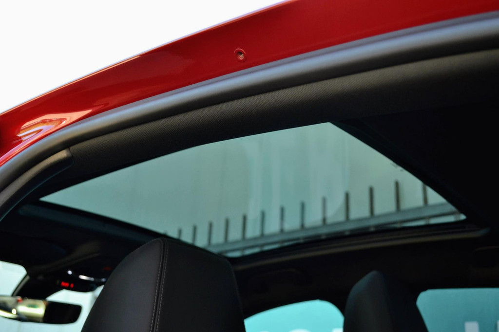 Peugeot e-208 (J651KJ) met abonnement