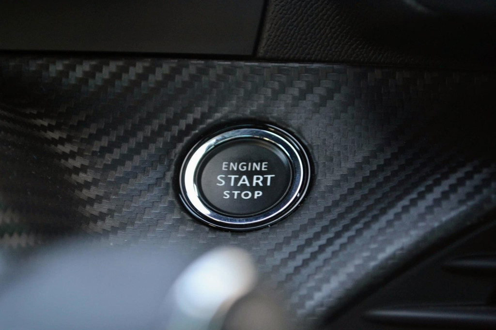 Peugeot e-208 (J651KJ) met abonnement