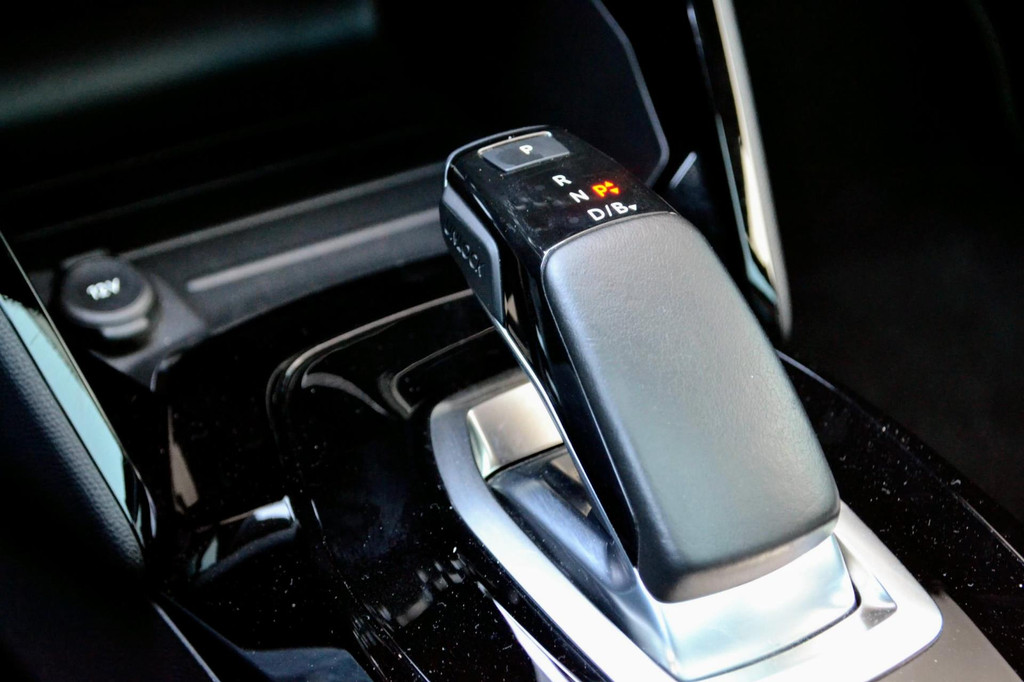 Peugeot e-208 (J651KJ) met abonnement