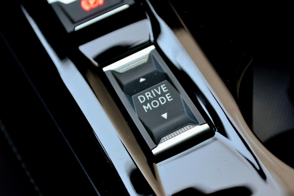 Peugeot e-208 (J651KJ) met abonnement