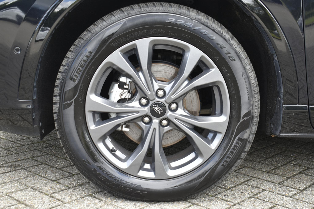 Ford Kuga (HXF69S) met abonnement