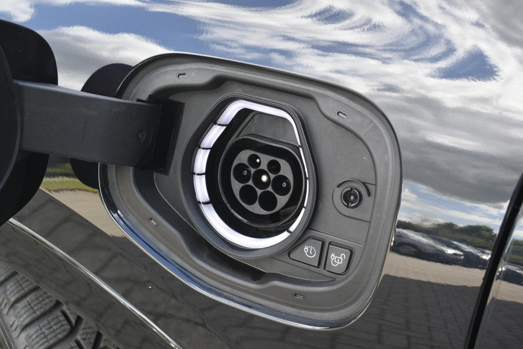 Ford Kuga (HXF69S) met abonnement