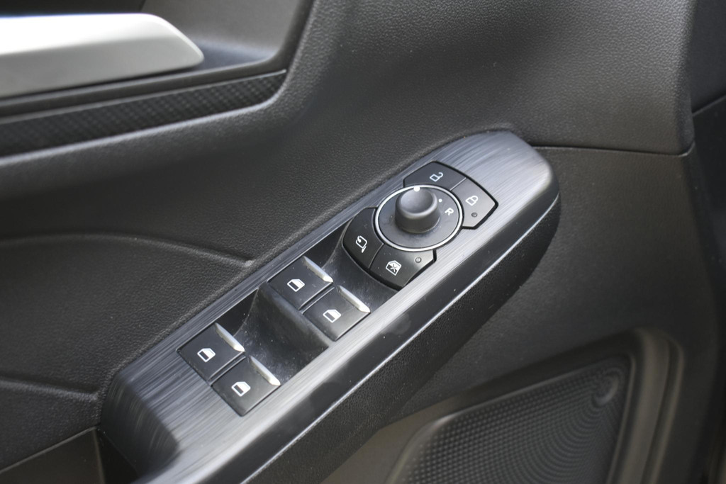 Ford Kuga (HXF69S) met abonnement