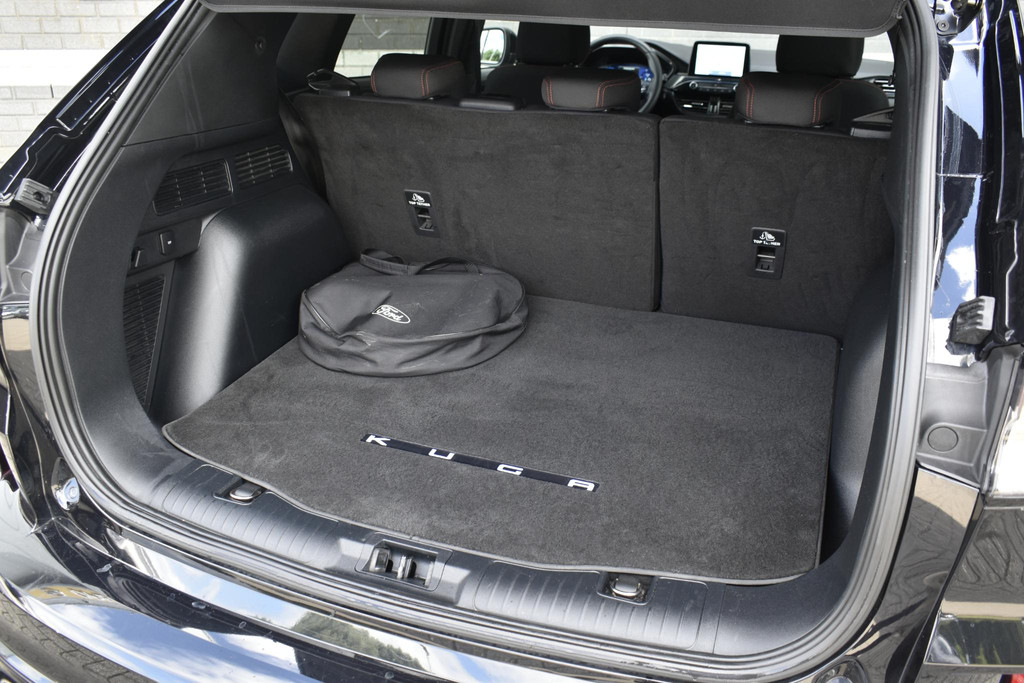 Ford Kuga (HXF69S) met abonnement