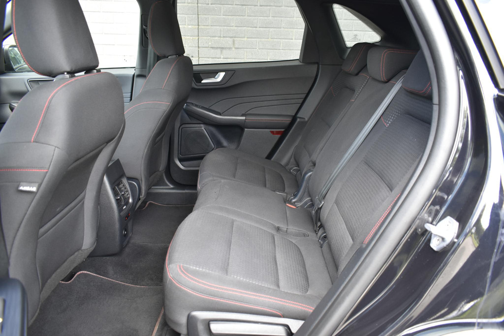 Ford Kuga (HXF69S) met abonnement