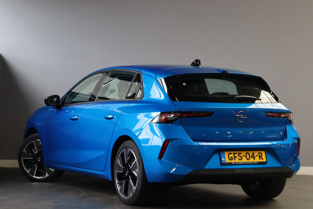 Opel Astra (GFS04R) met abonnement