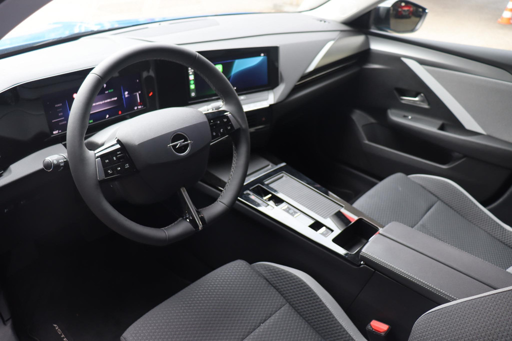 Opel Astra (GFS04R) met abonnement