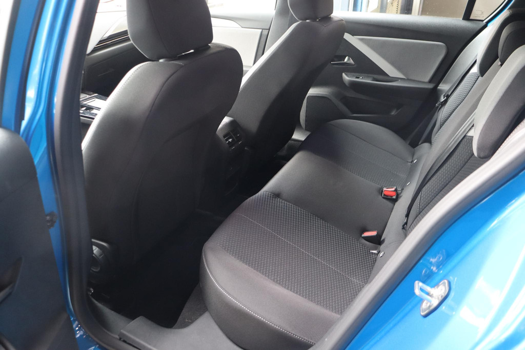 Opel Astra (GFS04R) met abonnement