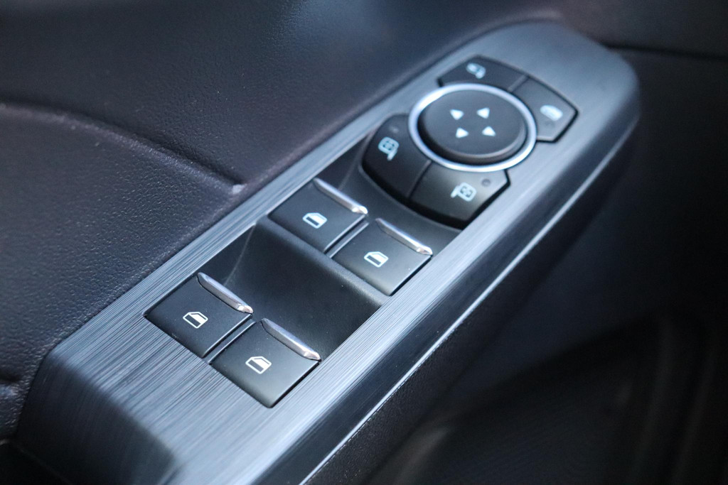 Ford Kuga (HXH49J) met abonnement