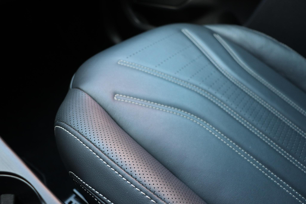 Ford Kuga (HXH49J) met abonnement