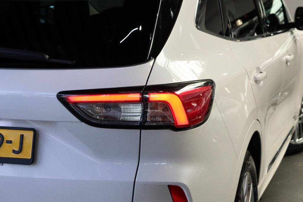 Ford Kuga (HXH49J) met abonnement