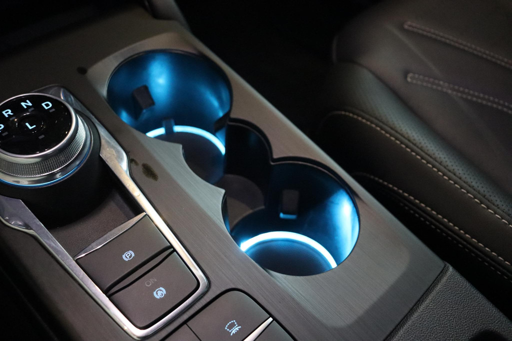 Ford Kuga (HXH49J) met abonnement