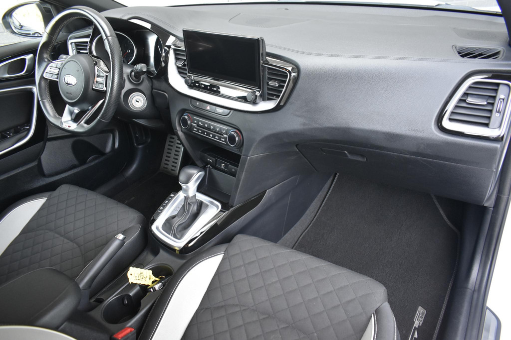 Kia Ceed Sportswagon (L665TR) met abonnement