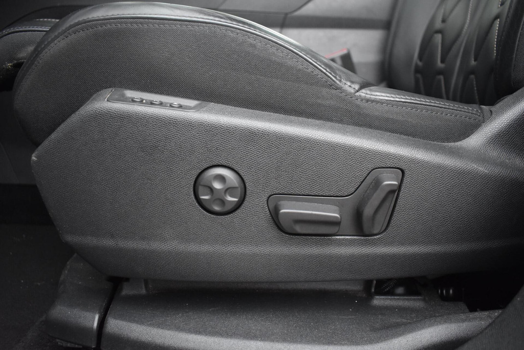 Peugeot 3008 (G670NG) met abonnement