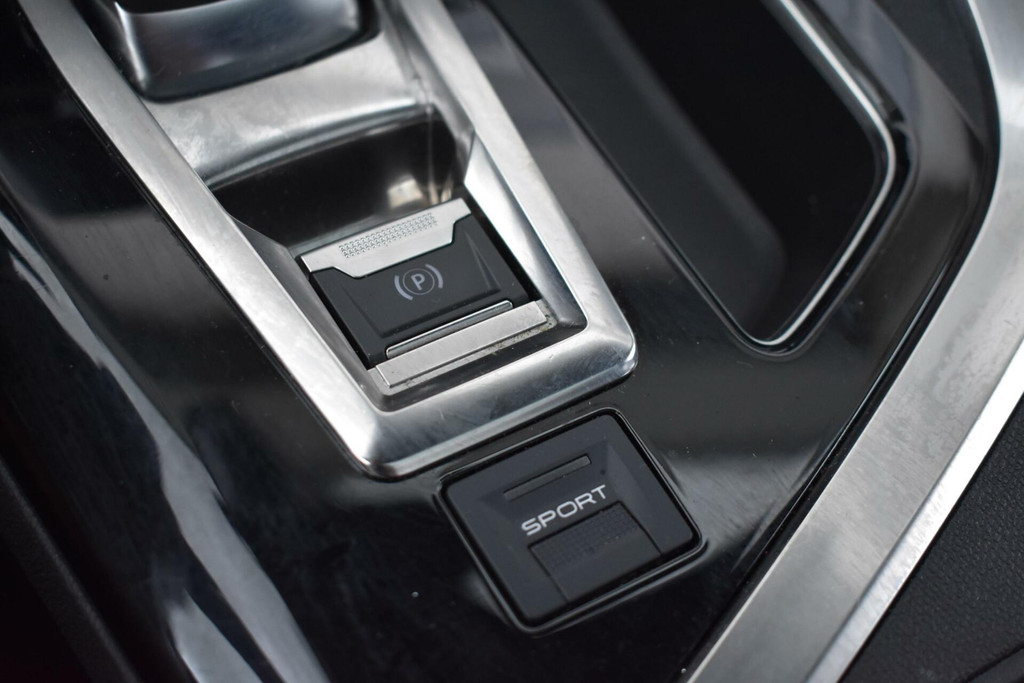 Peugeot 3008 (G670NG) met abonnement