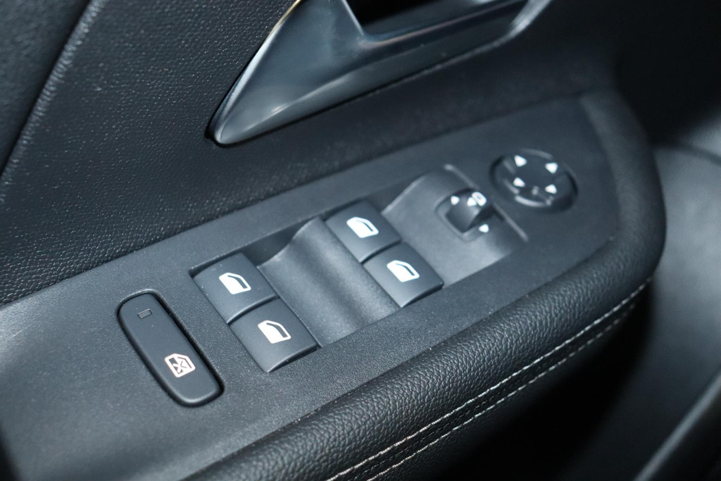 Opel Mokka-e (GFK82H) met abonnement