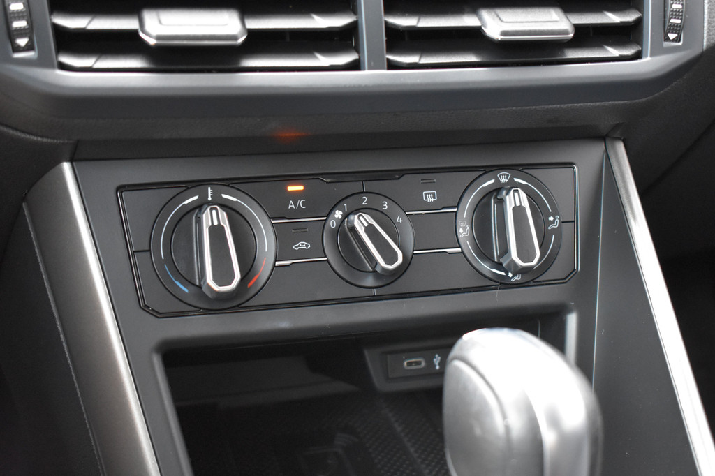 Volkswagen Polo (L261RR) met abonnement