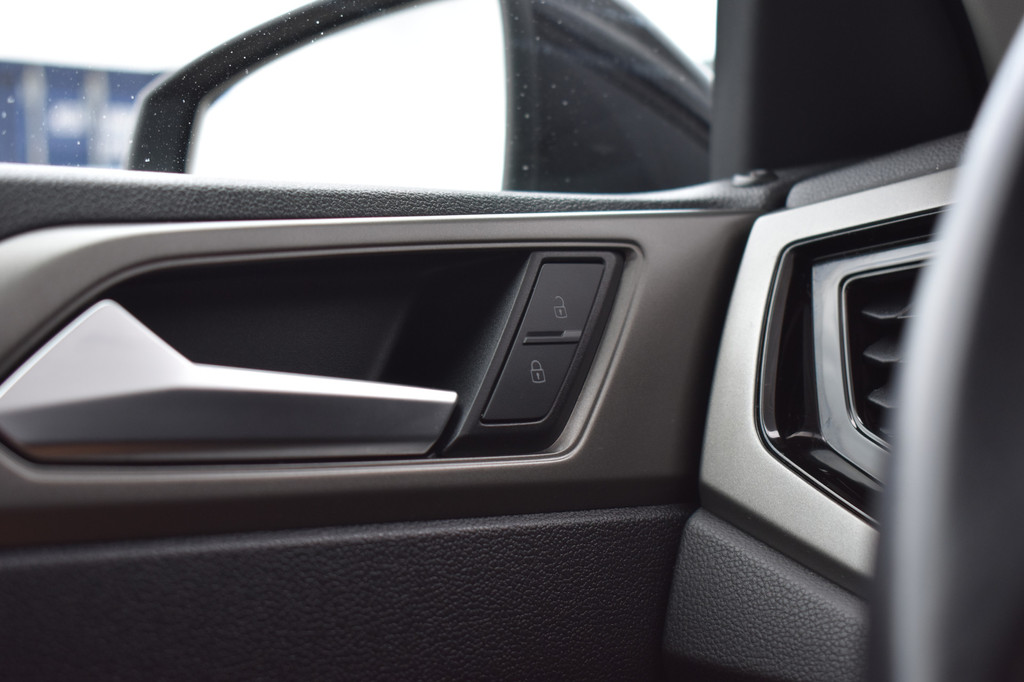 Volkswagen Polo (L261RR) met abonnement