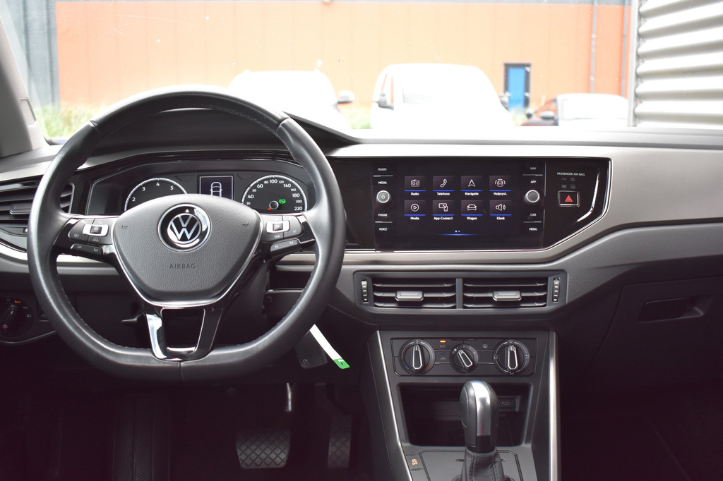 Volkswagen Polo (L261RR) met abonnement