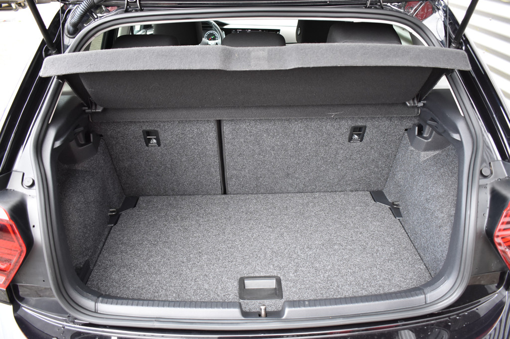 Volkswagen Polo (L261RR) met abonnement