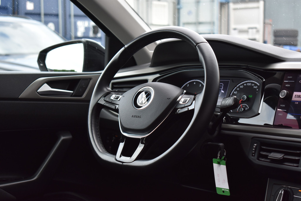 Volkswagen Polo (L261RR) met abonnement