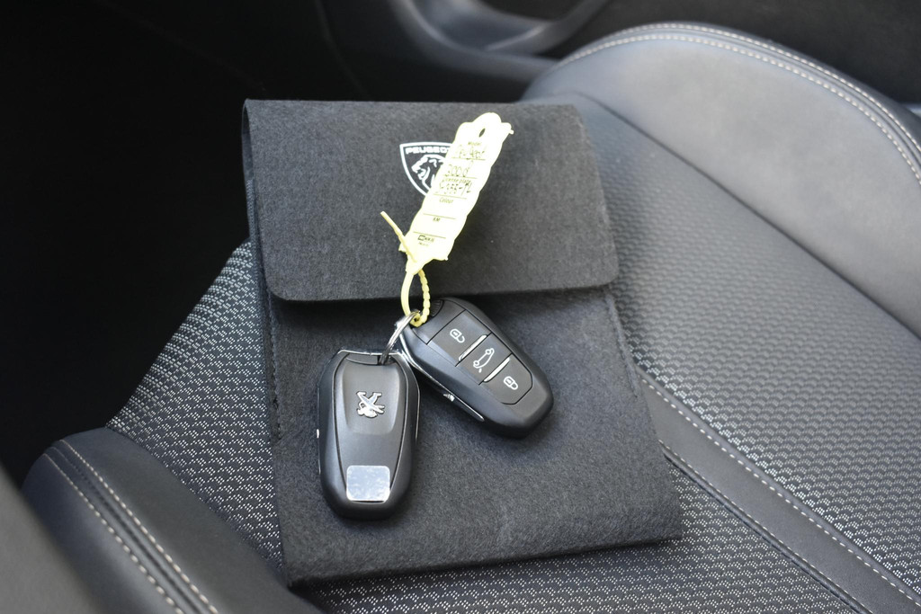 Peugeot 3008 (S355TL) met abonnement