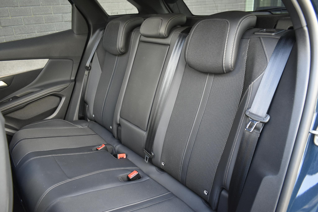 Peugeot 3008 (S355TL) met abonnement