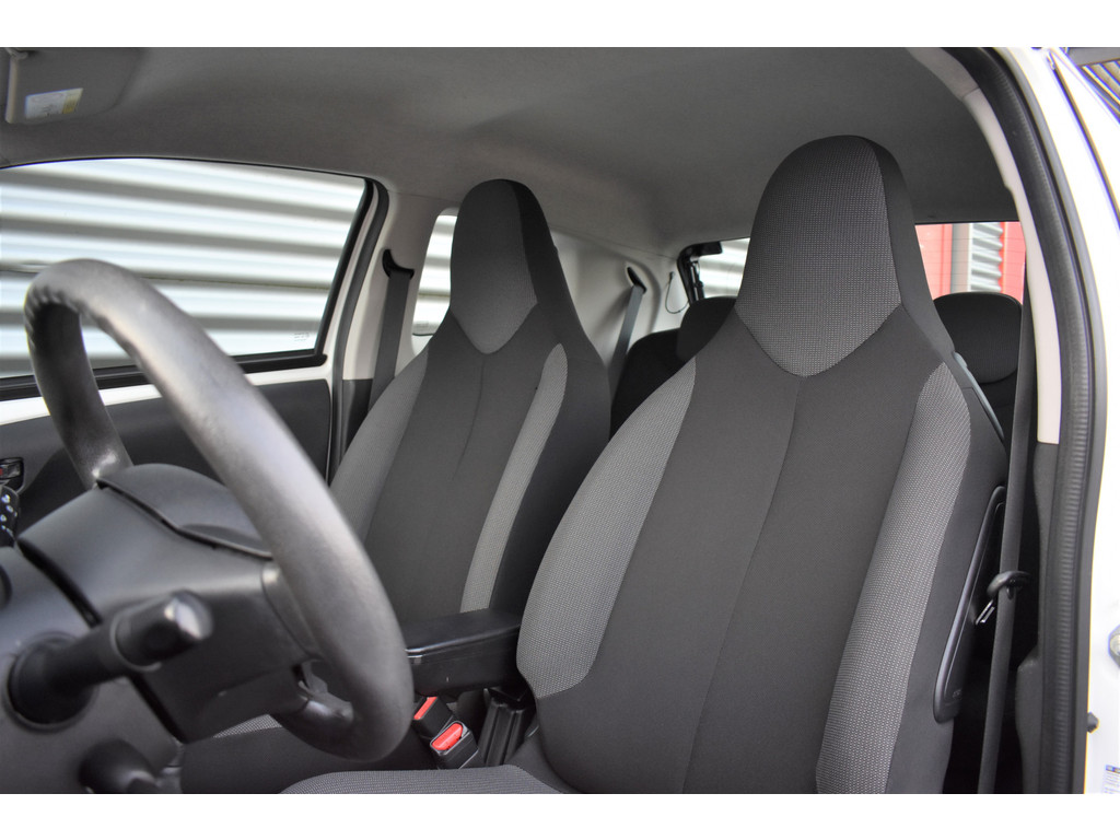 Peugeot 108 (HV662N) met abonnement