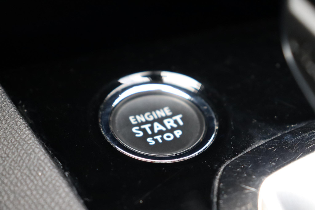 Peugeot 3008 (JBB33S) met abonnement