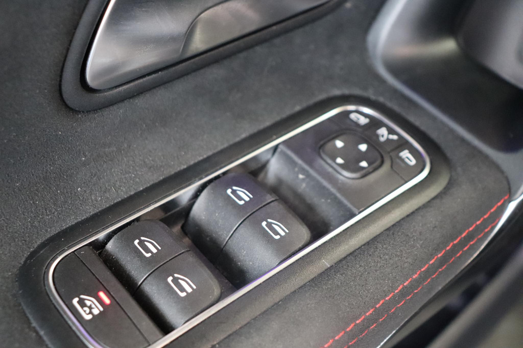 Mercedes-Benz A-Klasse (J899FL) met abonnement