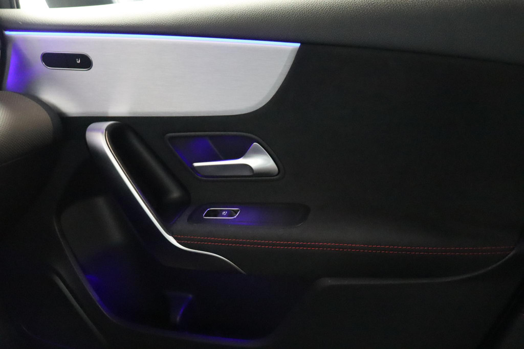 Mercedes-Benz A-Klasse (J899FL) met abonnement