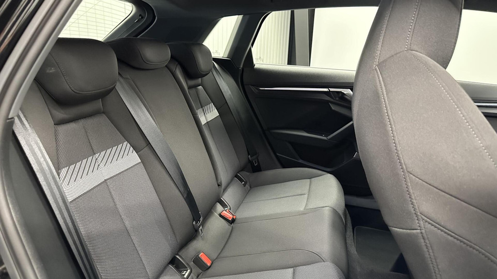 Audi A3 (L523NB) met abonnement