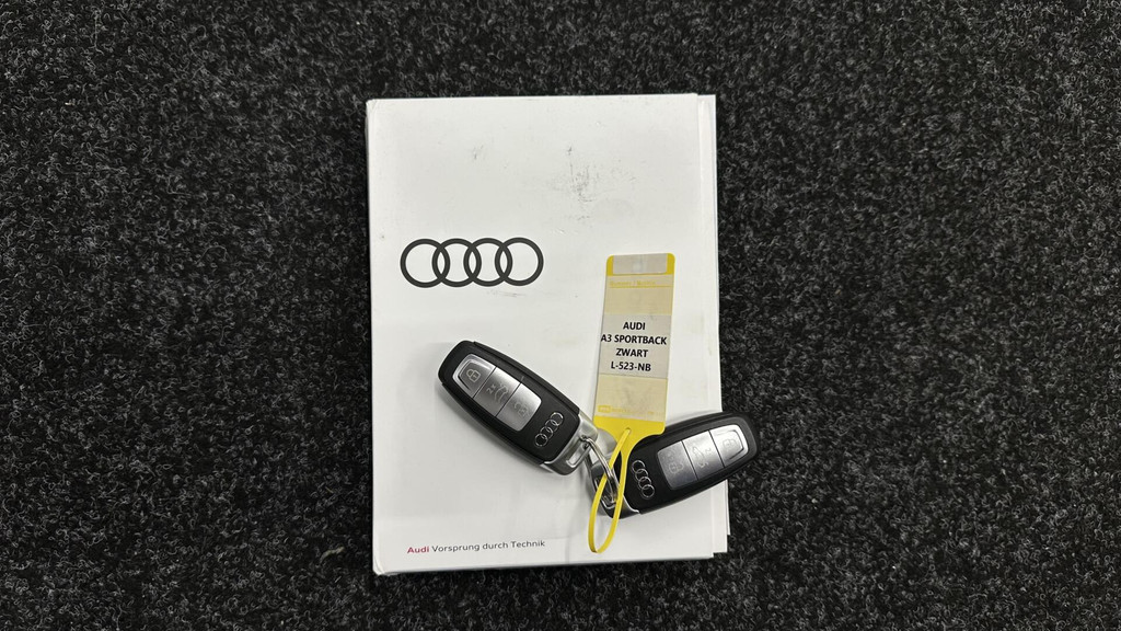 Audi A3 (L523NB) met abonnement