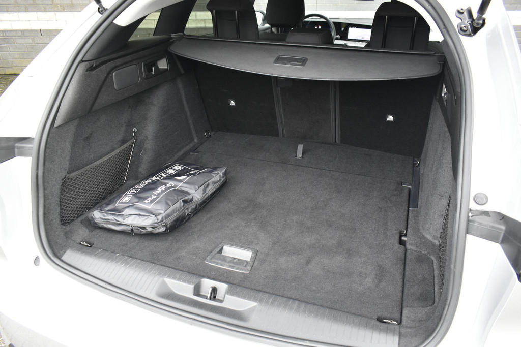 Opel Astra (X296FT) met abonnement