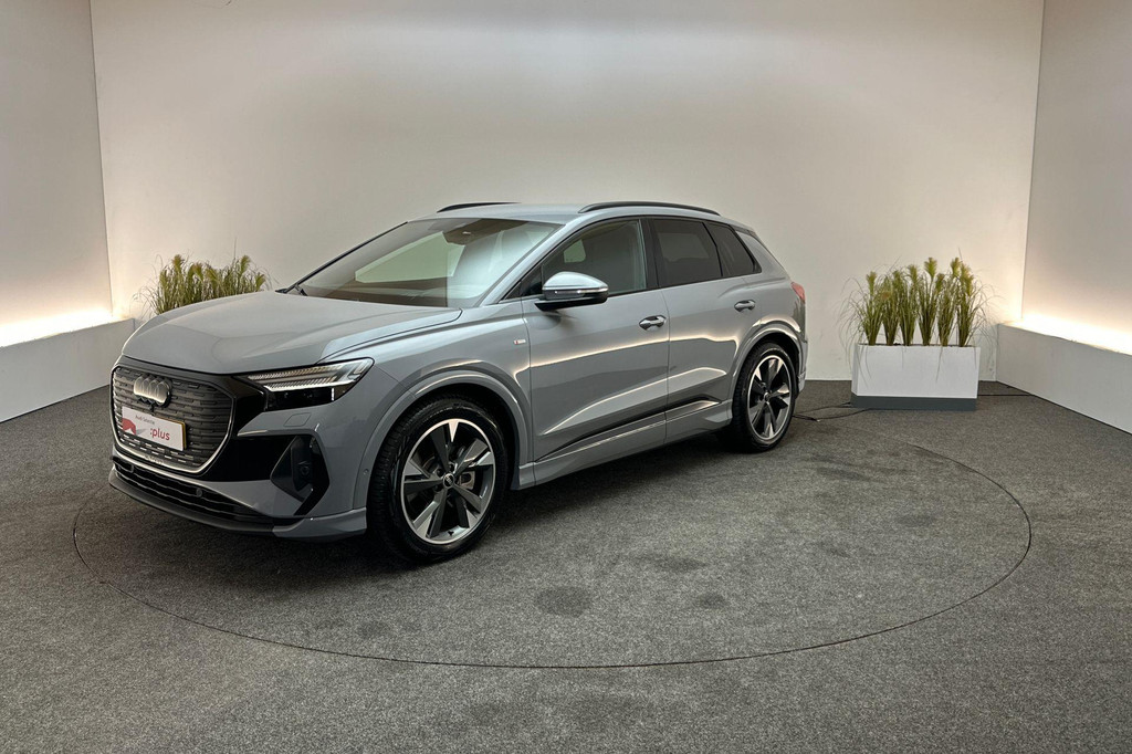 Audi Q4 e-tron (R444ZK) met abonnement