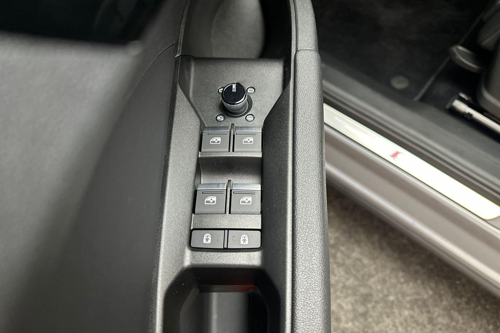 Audi Q4 e-tron (R444ZK) met abonnement