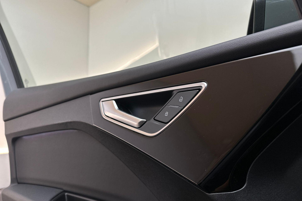 Audi Q4 e-tron (R444ZK) met abonnement