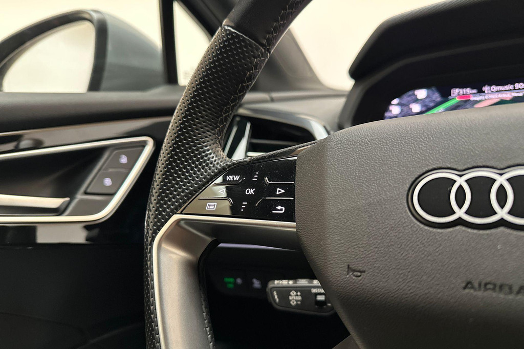 Audi Q4 e-tron (R444ZK) met abonnement