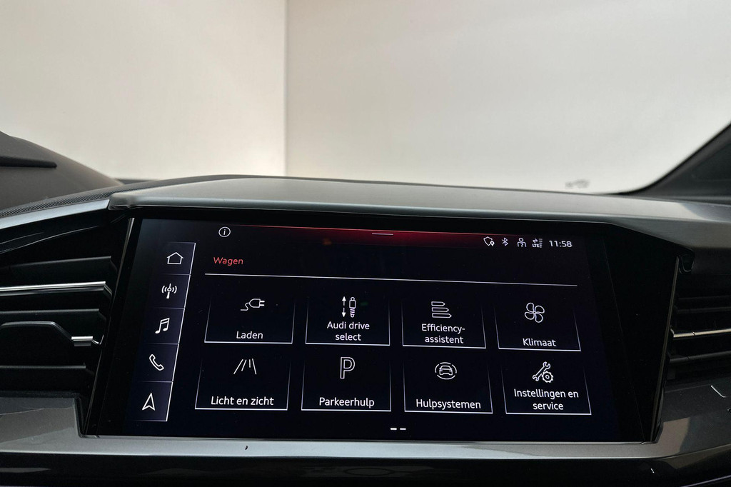 Audi Q4 e-tron (R444ZK) met abonnement