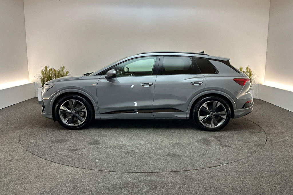 Audi Q4 e-tron (R444ZK) met abonnement